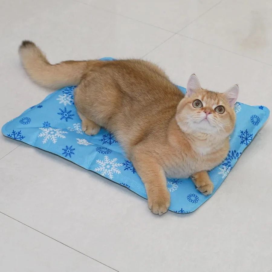 Foldable Gel Cooling Mat with Ice Crystal Powder for Dogs and Cats Water Injection Cool Pet Pad for Indoor and Outdoor Summer U